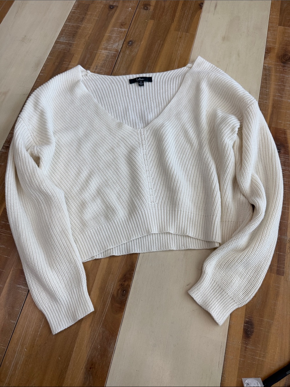 NWOT! Lulu's Cream V-Neck Ribbed Cropped Sweater